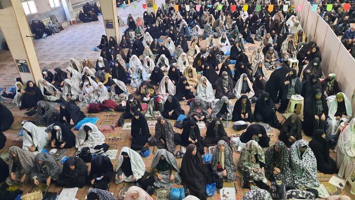 تصاویر/حضور پر شور مردم ولایت‌مدار خمین در نماز جمعه این شهرستان