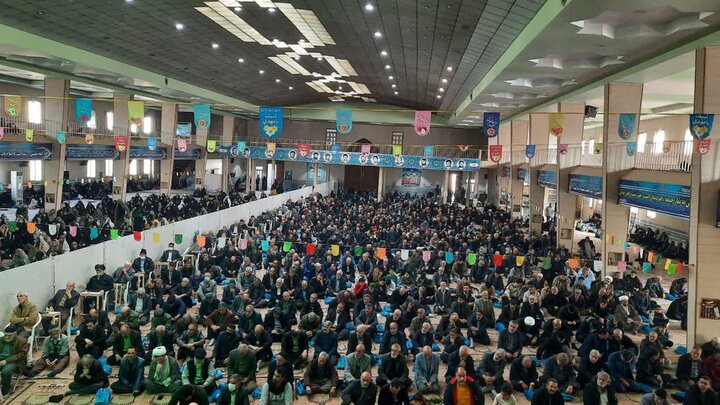 تصاویر/حضور پر شور مردم ولایت‌مدار خمین در نماز جمعه این شهرستان