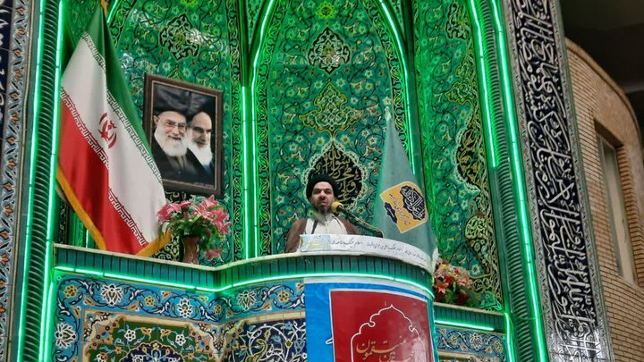 تصاویر/حضور پر شور مردم ولایت‌مدار خمین در نماز جمعه این شهرستان