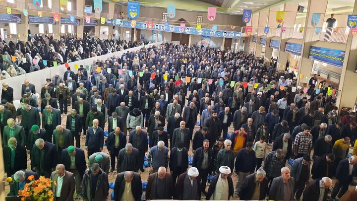 تصاویر/حضور پر شور مردم ولایت‌مدار خمین در نماز جمعه این شهرستان