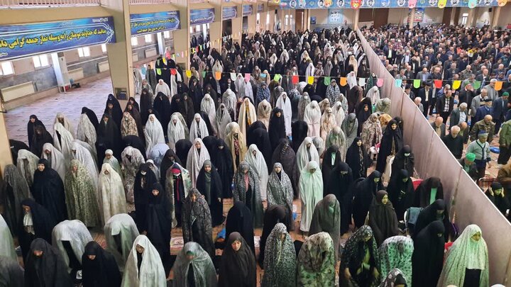 تصاویر/حضور پر شور مردم ولایت‌مدار خمین در نماز جمعه این شهرستان