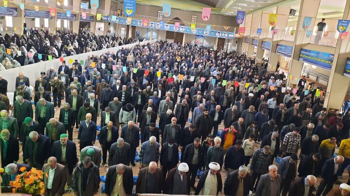 تصاویر/حضور پر شور مردم ولایت‌مدار خمین در نماز جمعه این شهرستان