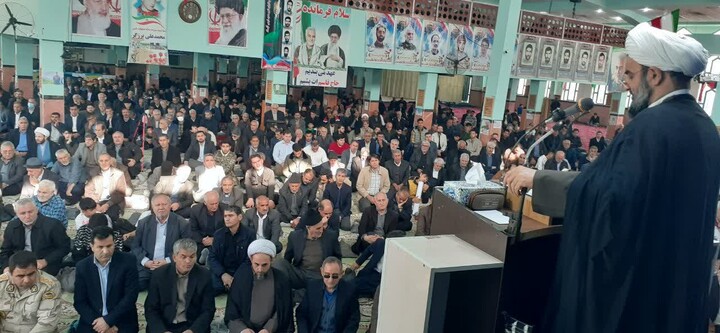 تصاویر/ اقامه نماز جمعه شهرستان پارس آباد