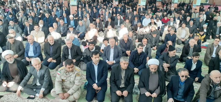 تصاویر/ اقامه نماز جمعه شهرستان پارس آباد
