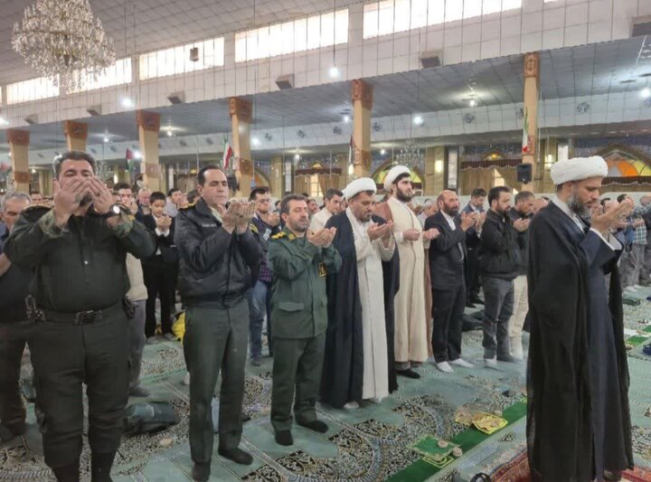 تصاویر/ نماز عبادی سیاسی جمعه در پاکدشت