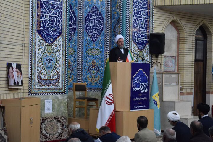 تصاویر/ اقامه نماز جمعه شهرستان بیجار