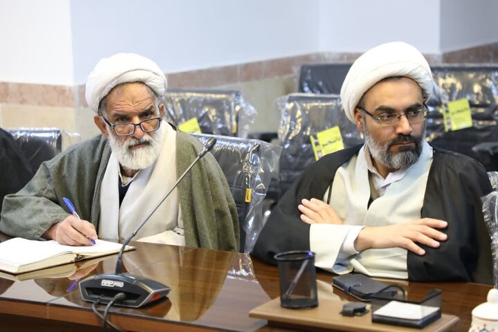 تصاویر/ برگزاری جلسه بصیرتی با موضوع نقد جریان فکری قرآن بسندگی