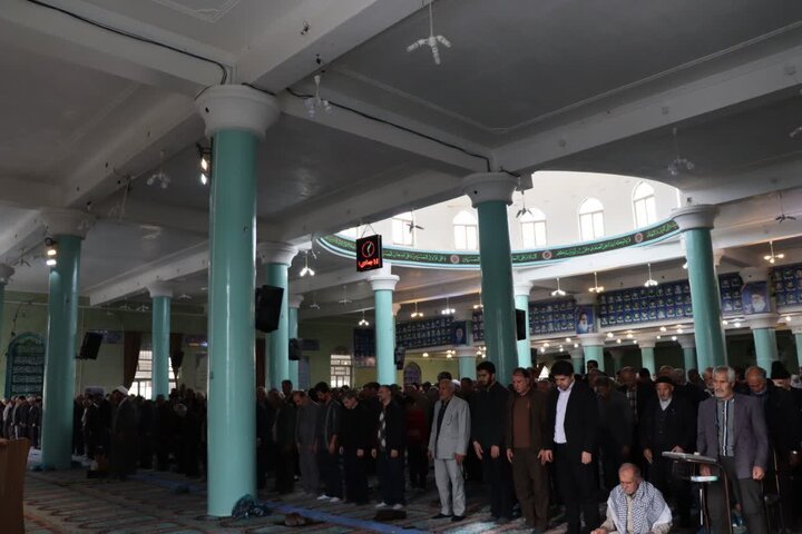 تصاویر/ اقامه نماز جمعه شهرستان تکاب