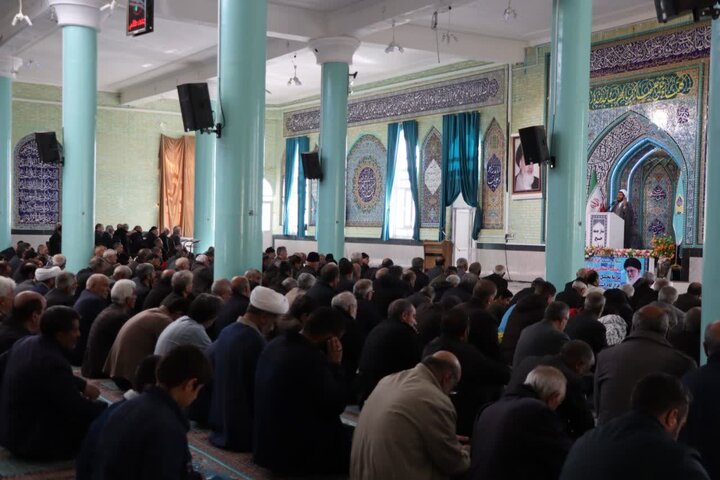 تصاویر/ اقامه نماز جمعه شهرستان تکاب