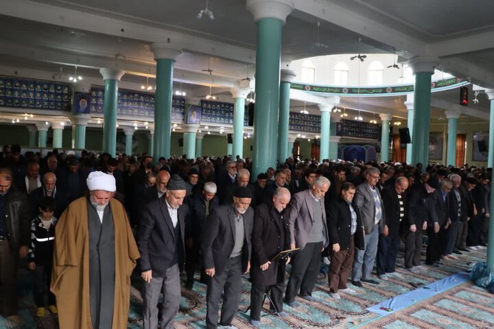 تصاویر/ اقامه نماز جمعه شهرستان تکاب
