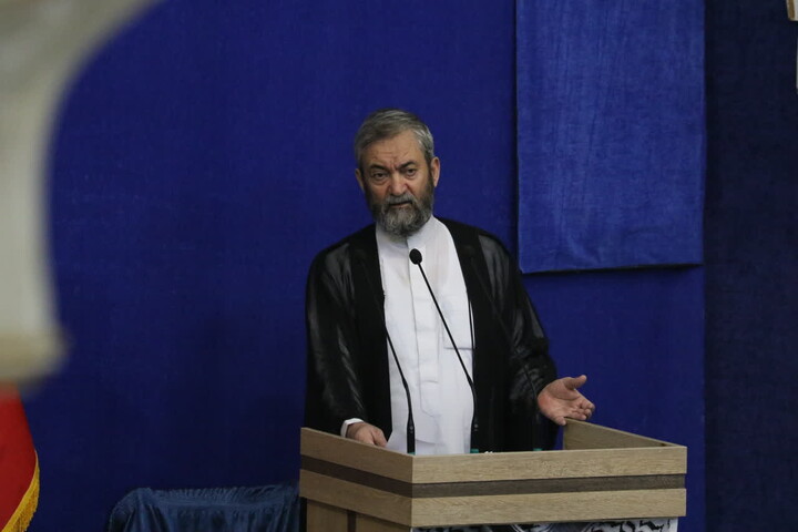 تصاویر/ اقامه نماز طلاب باران در اردبیل