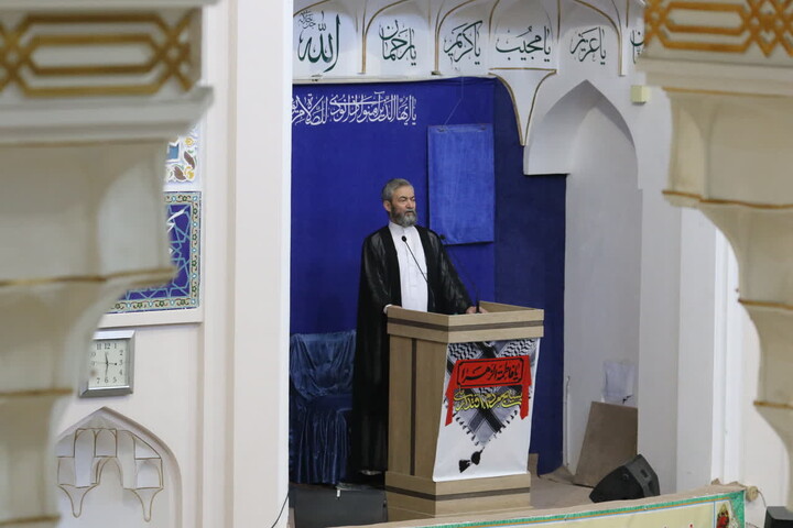 تصاویر/ اقامه نماز طلاب باران در اردبیل