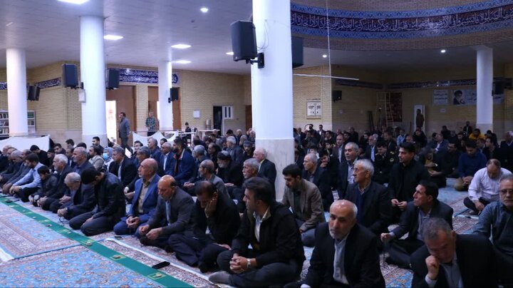 تصاویر/ اقامه نماز جمعه در شهرستان ایوان