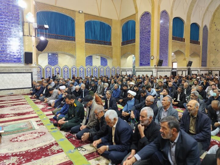 تصاویر/ اقامه نماز جمعه شهر بم