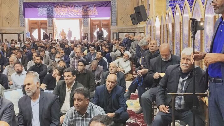 تصاویر/ اقامه نماز جمعه شهر بم