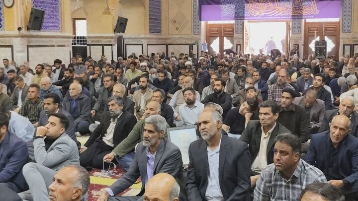 تصاویر/ اقامه نماز جمعه شهر بم