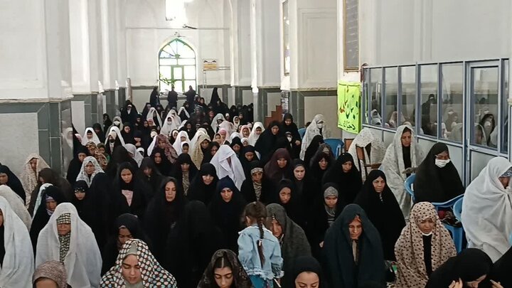 تصاویر/ اقامه نماز جمعه شهر بردسیر