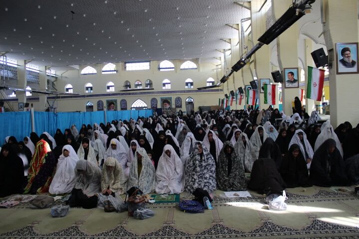 تصاویر/ اقامه نماز جمعه شهربابک