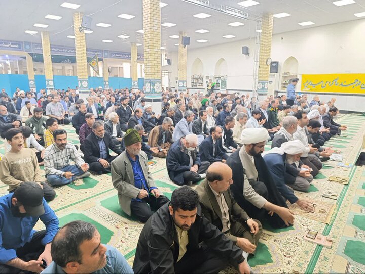 تصاویر/ اقامه نماز جمعه در شهرستان دهلران