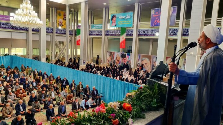 تصاویر/ اقامه نماز جمعه شهر رابر