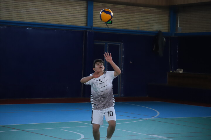 تصاویر / مسابقات رشته والیبال در چهارمین جشنواره فرهنگی ورزشی طلاب استان کردستان