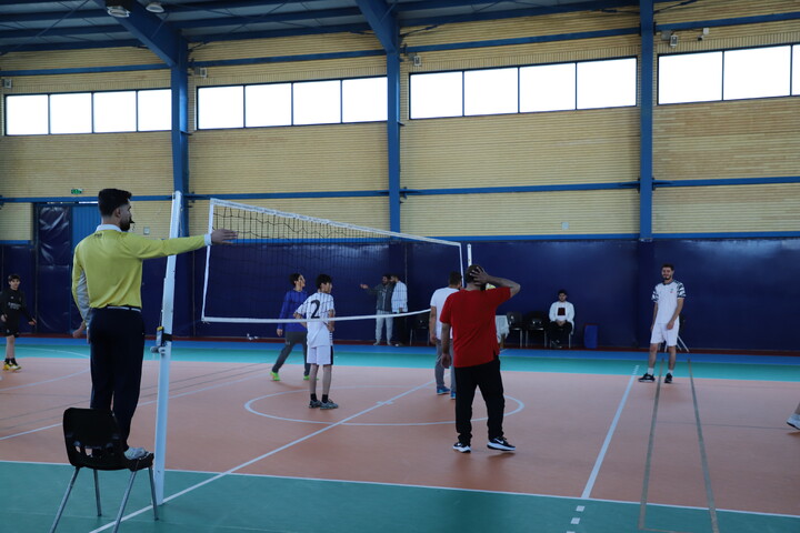 تصاویر / مسابقات رشته والیبال در چهارمین جشنواره فرهنگی ورزشی طلاب استان کردستان