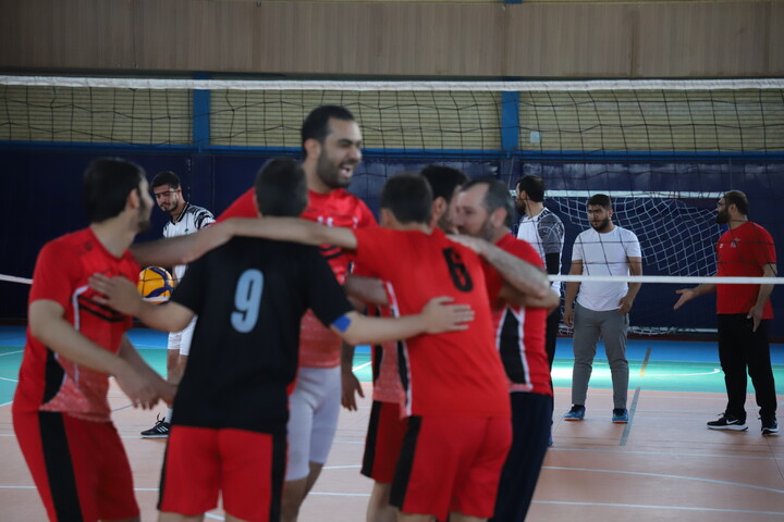 تصاویر / مسابقات رشته والیبال در چهارمین جشنواره فرهنگی ورزشی طلاب استان کردستان