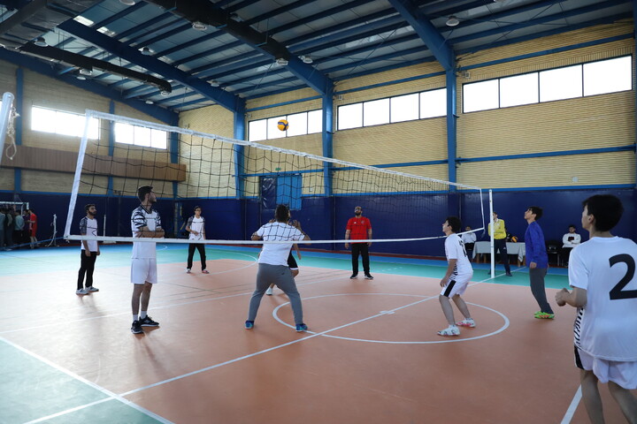 تصاویر / مسابقات رشته والیبال در چهارمین جشنواره فرهنگی ورزشی طلاب استان کردستان