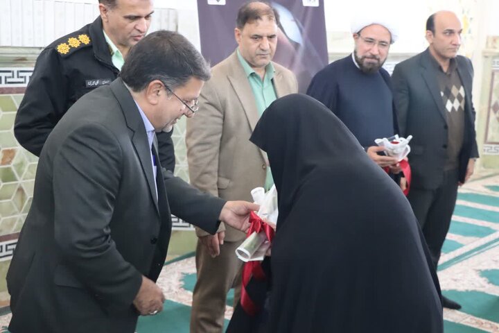 تصاویر/ تجلیل از مادران شهدای اشکذر