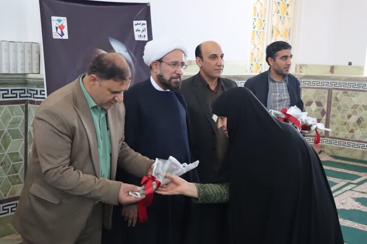 تصاویر/ تجلیل از مادران شهدای اشکذر