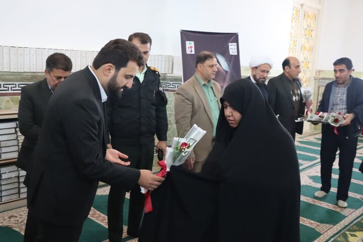 تصاویر/ تجلیل از مادران شهدای اشکذر