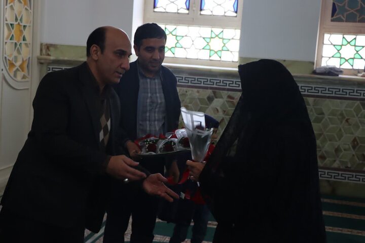 تصاویر/ تجلیل از مادران شهدای اشکذر