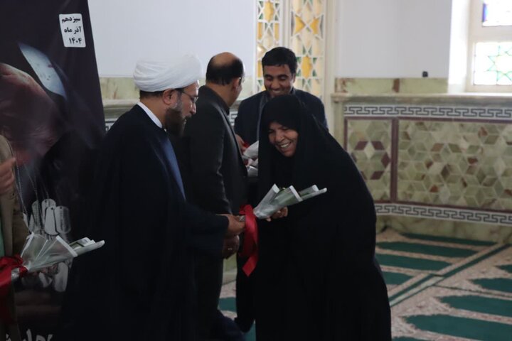 تصاویر/ تجلیل از مادران شهدای اشکذر