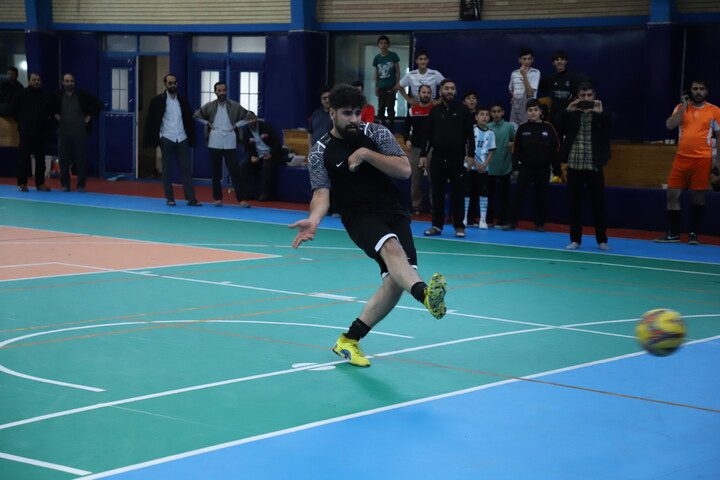 تصاویر / مسابقات فوتسال در چهامین دوره جشنواره فرهنگی و ورزشی طلاب استان کردستان