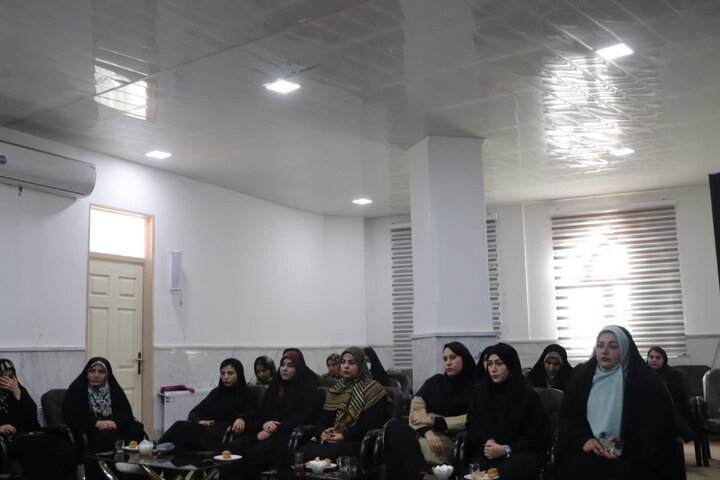 تصاویر/ تقدیر از دانشجویان عضو ستاد نماز جمعه قروه به مناسبت روز دانشجو