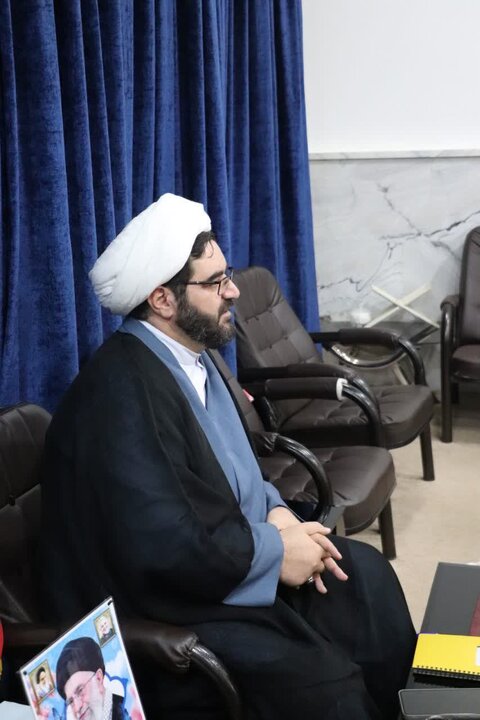 تصاویر/ تقدیر از دانشجویان عضو ستاد نماز جمعه قروه به مناسبت روز دانشجو