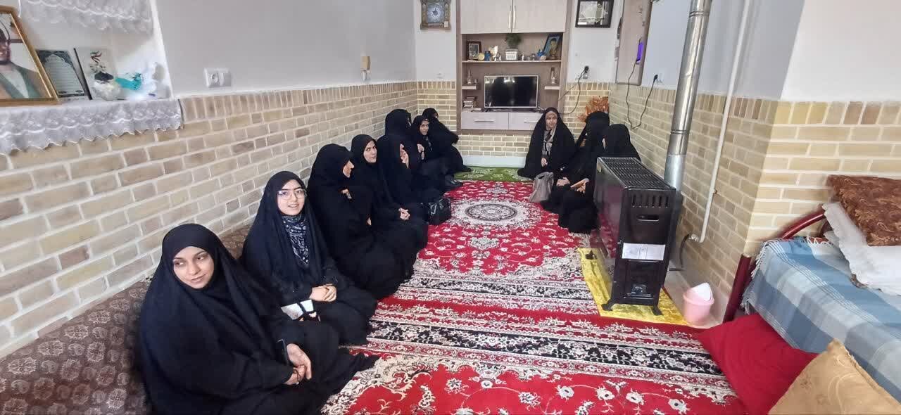 تجلیل از صبر و تربیت اسلامی مادر شهید طلبه محمدرضا احمدی