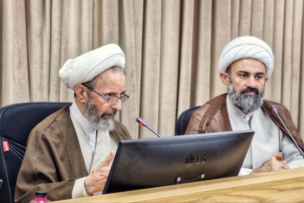 پژوهشکده مشاوره اسلامی در حوزه علمیه راهاندازی شود / مشاوره دینی سلامت روانی جامعه را تأمین میکند