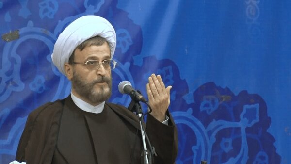 علم و بصیرت سیاسی، سلاح دانشجو در برابر استکبار است