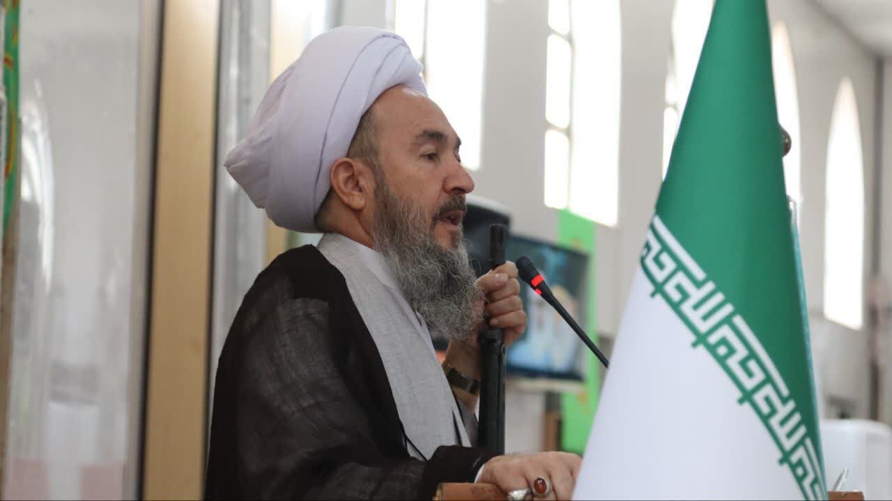 تأکید امام جمعه شاهین دژ بر نقش مطالبه‌گری و اخلاق‌مداری دانشجویان
