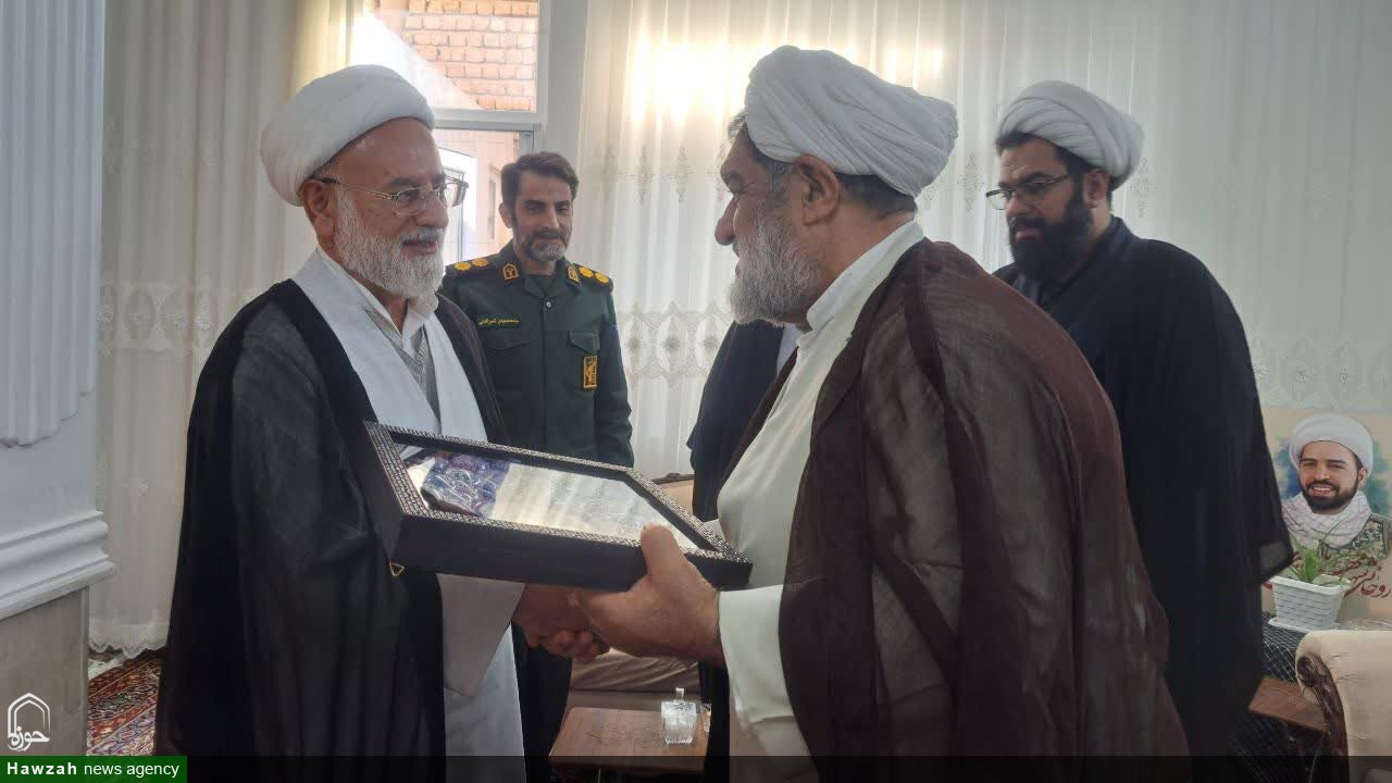 از مادران طلاب شهید مختارزاده و مالامیری تکریم شد