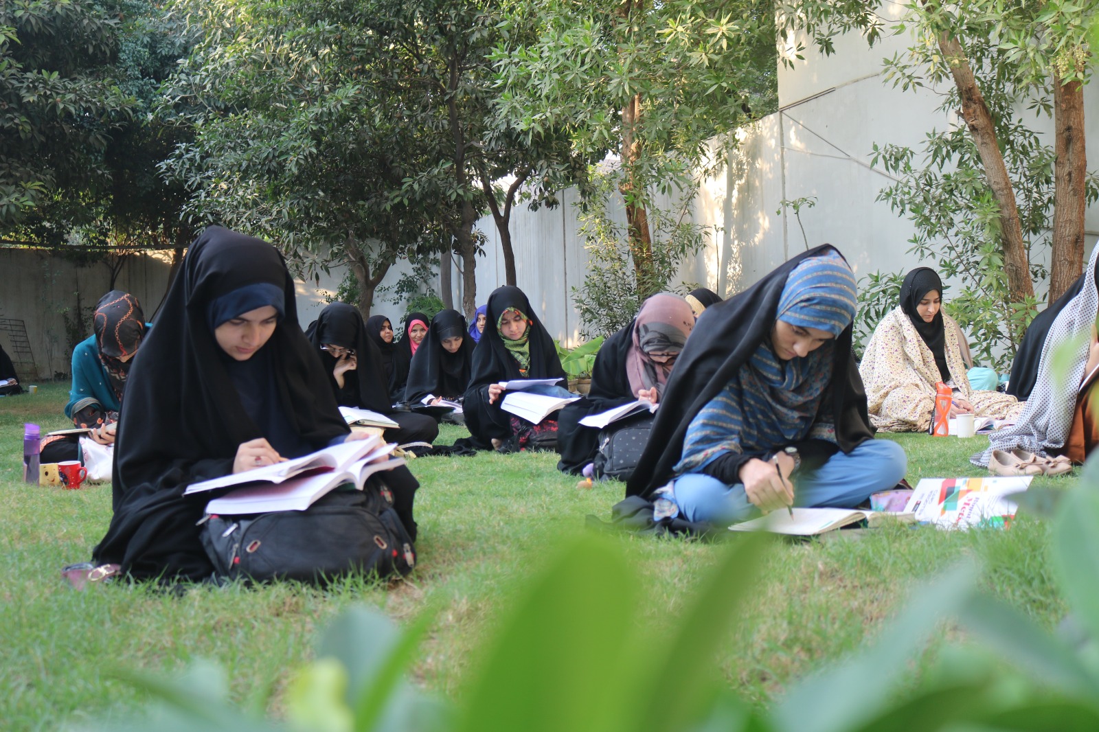 تصاویر/ہفتۂ کتاب کے موقع پر جامعہ المصطفیٰ کراچی شعبۂ طالبات کے تحت علمی نشست کا اہتمام؛ منفرد پروگراموں کا انعقاد