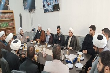 تصاویر/ نشست مبلغان طرح‌های هجرت و امین در هرسین