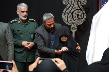 رونمایی از کُمیک‌موشن «پای کار انقلاب» در کاشان