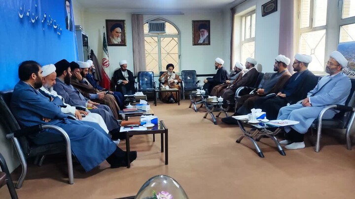 تصاویر / تکریم و معارفه مدیر مدرسه سفیران هدایت