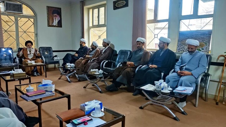 تصاویر / تکریم و معارفه مدیر مدرسه سفیران هدایت