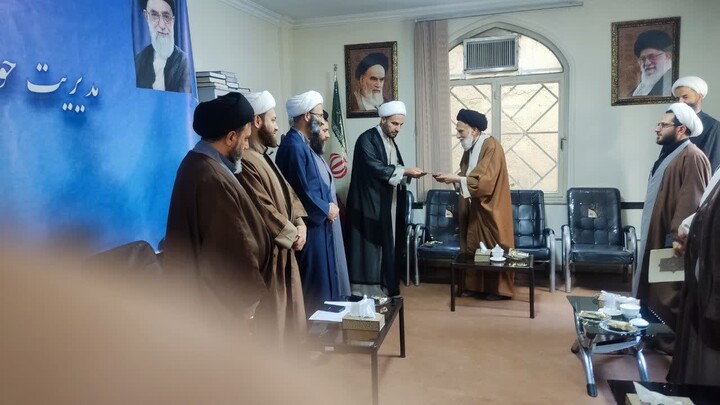 تصاویر / تکریم و معارفه مدیر مدرسه سفیران هدایت