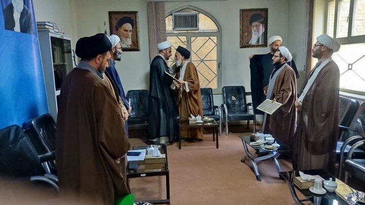 تصاویر / تکریم و معارفه مدیر مدرسه سفیران هدایت