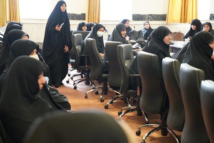 تصاویر/ جلسه ماهانه طرح «امین» خواهران ناحیه دو کرمانشاه