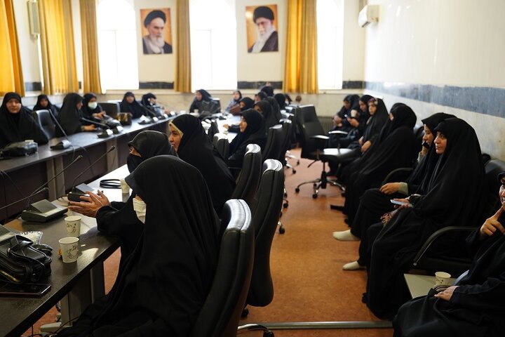 تصاویر/ جلسه ماهانه طرح «امین» خواهران ناحیه دو کرمانشاه